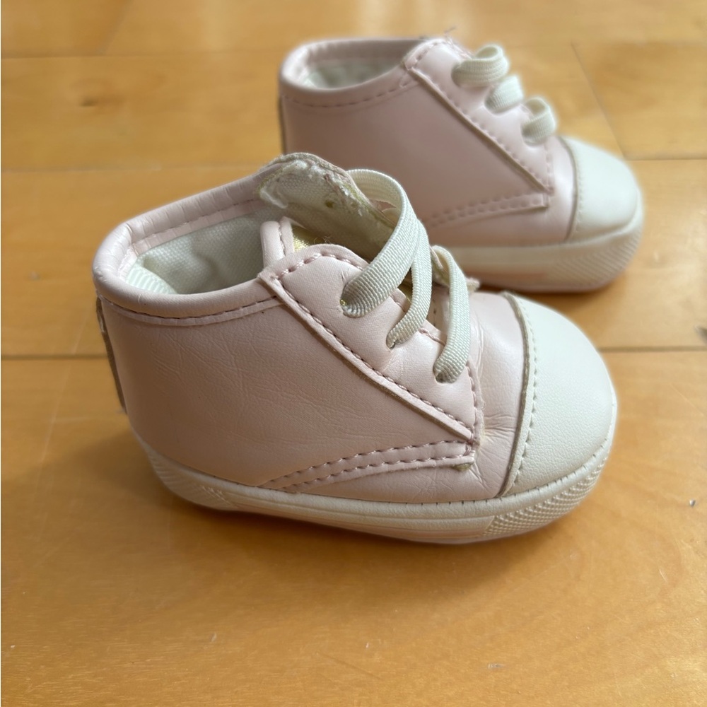 Pink Baby Shoes - size 0 - Picture 3 of 4